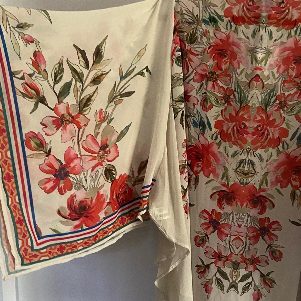 Forever 21 Sheer Floral Open-Front Kimono in Ivory, Coral & Green - Picture 8 of 8